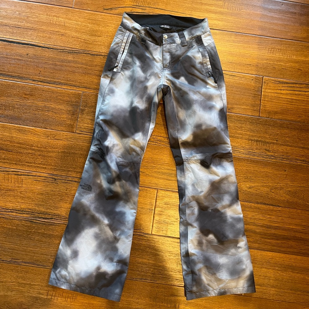 The North Face Women's Gray and Black Pants